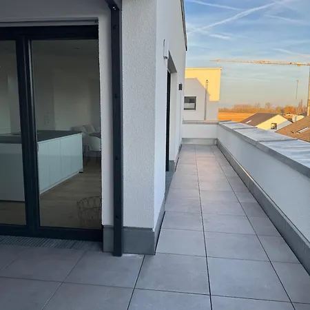 New & Elegant Penthouse Apartment *